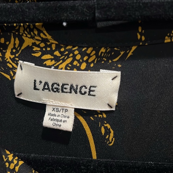 L’Agence print button down blouse. - Picture 3 of 3
